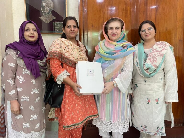 Hamda Tariq CEO Wise Education Society signing MoU with ICATS Contests for Wise Skill students internships and job opportunities